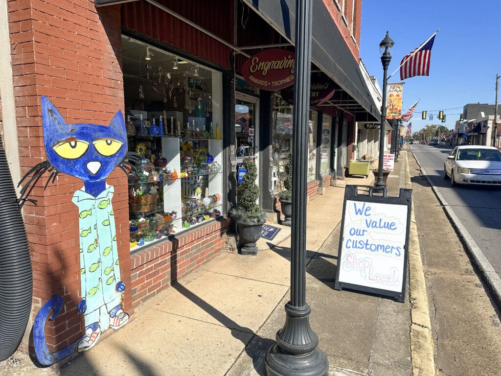 Fort Payne s Hub For Pete The Cat The Alabama Ramble fort-payne-s-hub-for-pete-the-cat-the-alabama-ramble